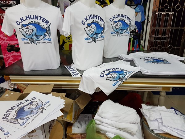 เสื้อยืดพิมพ์ลาย-เสื้อกลุ่ม-ck-Hunter